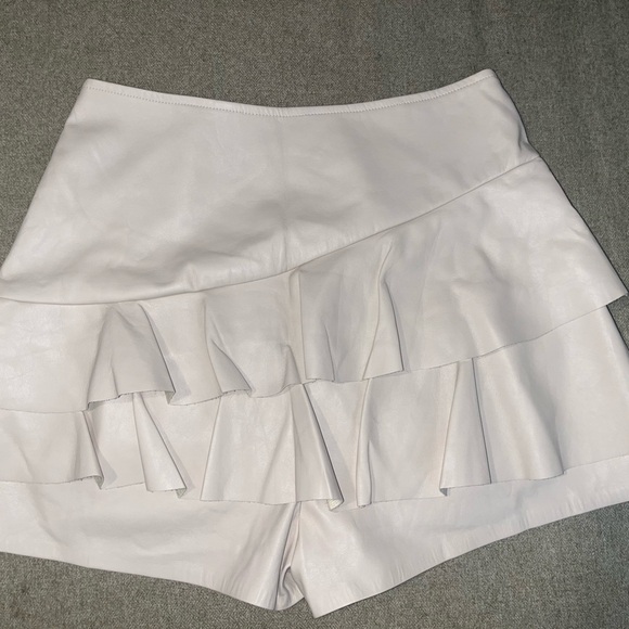 DO+BE Soft Cream Skort - Picture 3 of 4